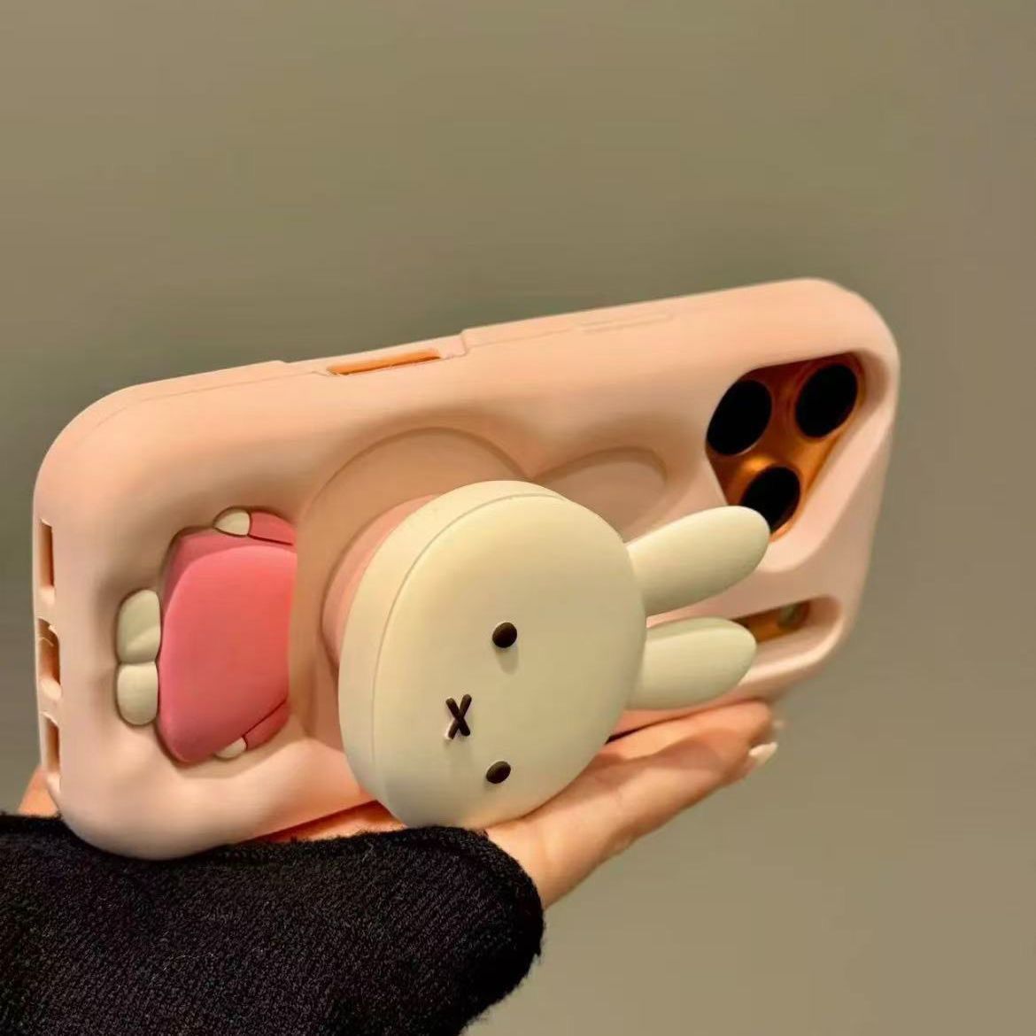Phone Accessories Supplier - Kreskówkowe, trójwymiarowe etui na telefon z